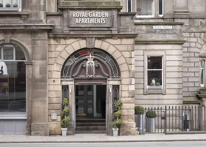 Fountain Court Apartments - Royal Garden Edinburgh